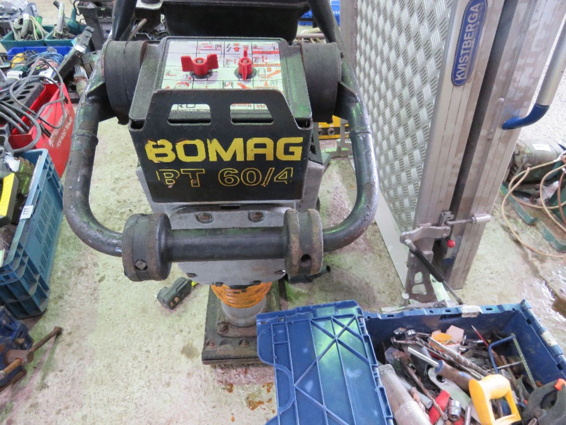 BOMAG TRENCH COMPACTOR THIS LOT IS SOLD UNDER THE AUCTIONEERS MARGIN SCHEME, THEREFORE NO VAT WILL - Image 5 of 5