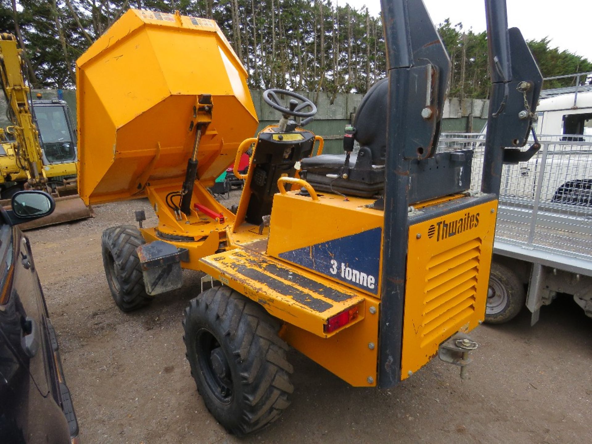 THWAITES 3 TONNE SWIVEL SKIP DUMPER, YEAR 2017 BUILD, 1497 REC HOURS. SN:SLCM573Z1711D7467. WHEN TE - Image 5 of 11