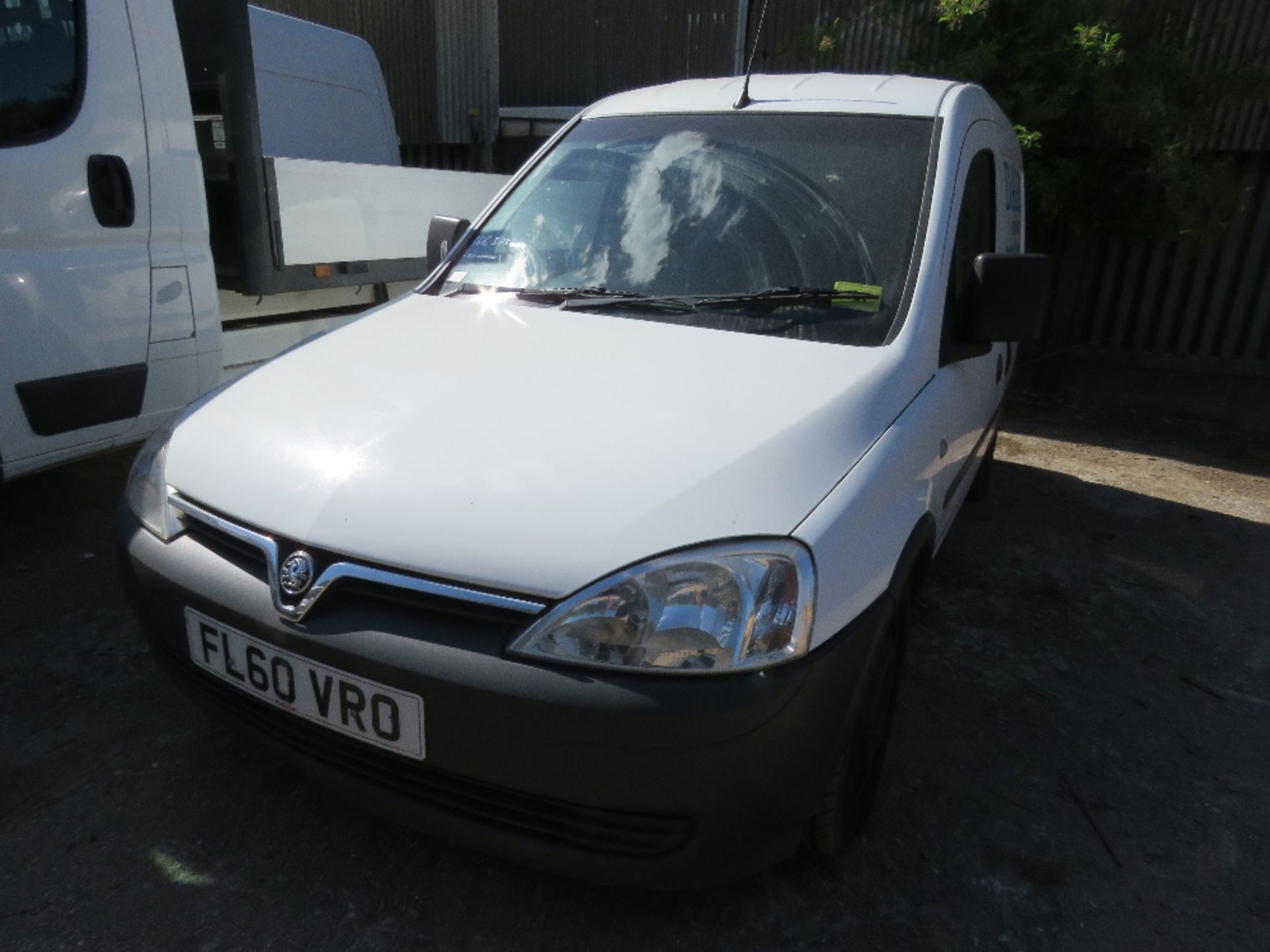 VAUXHALL COMBO VAN REG;FL60 VRO 166,373 WITH V5 TESTED TILL OCTOBER 2022. WHEN TESTED WAS SEEN T - Image 2 of 12