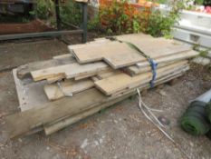 STACK OF ASSORTED BOARDS AND TIMBERS NO VAT ON HAMMER