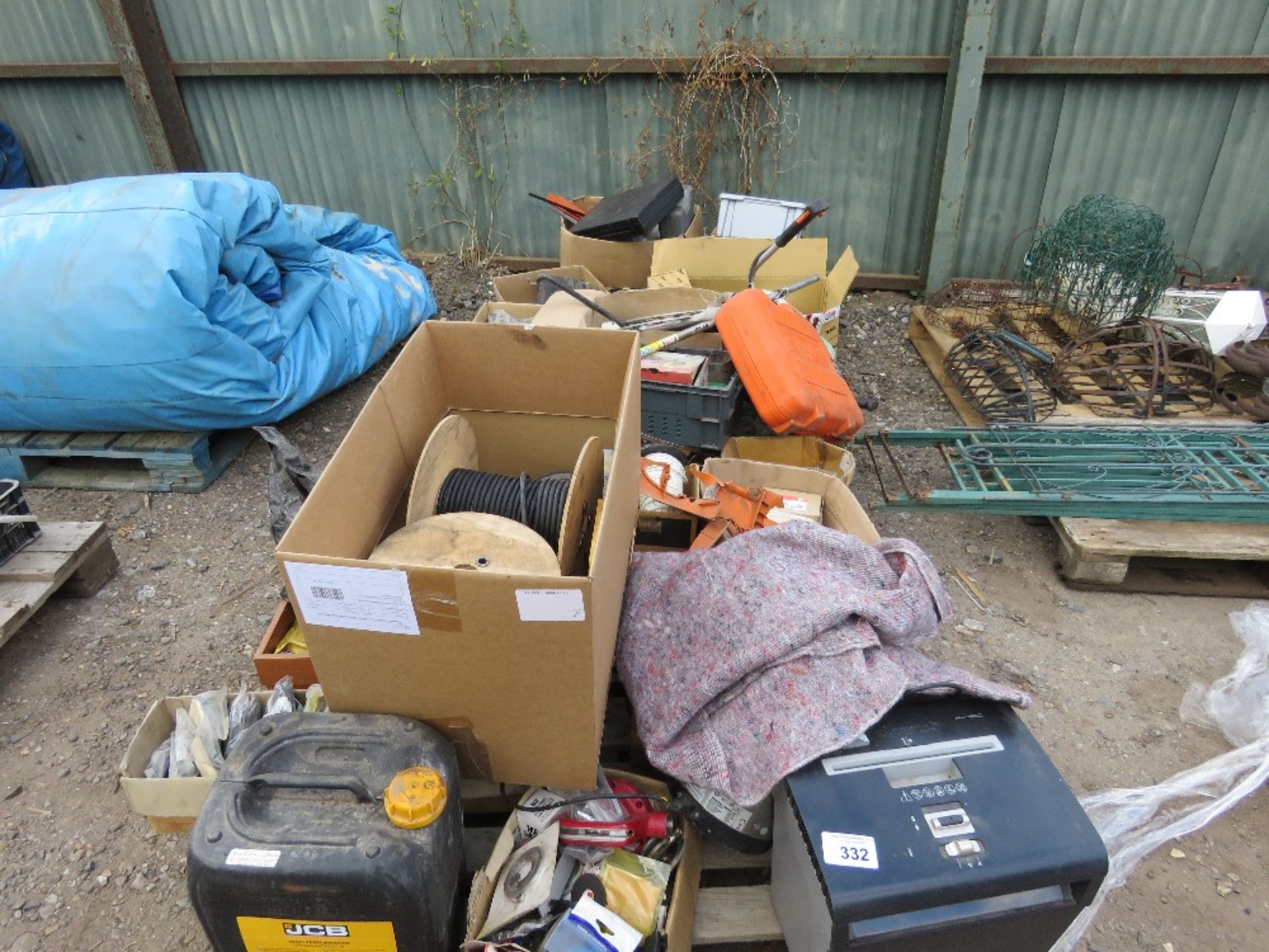 3 X PALLETS OF ASSORTED WORKSHOP CLEARANCE ITEMS. THIS LOT IS SOLD UNDER THE AUCTIONEERS MARGIN SCHE - Image 2 of 6