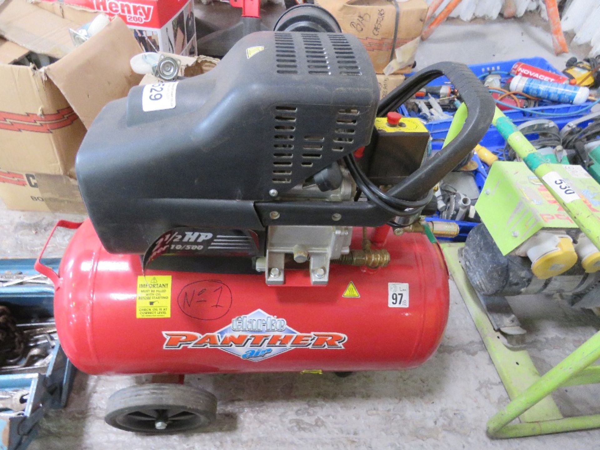 PANTHER 240VOLT MINI COMPRESSOR. THIS LOT IS SOLD UNDER THE AUCTIONEERS MARGIN SCHEME, THEREFORE NO - Image 2 of 3