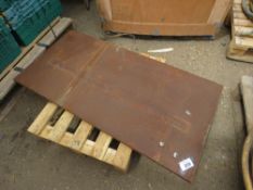 HEAVY GUAGE THICK STEEL PLATE, 2FT X 4FT APPROX, 30MM THICK.
