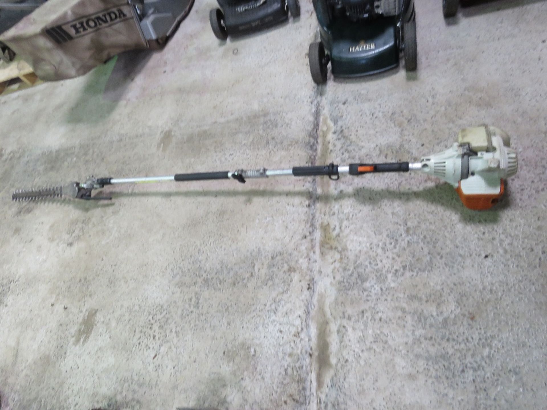 STIHL LONG REACH PETROL ENGINED HEDGE CUTTER. THIS LOT IS SOLD UNDER THE AUCTIONEERS MARGIN SCHEME, - Image 2 of 3