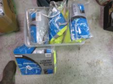 4 X HI-VIZ COATS/JACKETS. THIS LOT IS SOLD UNDER THE AUCTIONEERS MARGIN SCHEME, THEREFORE NO VAT WIL