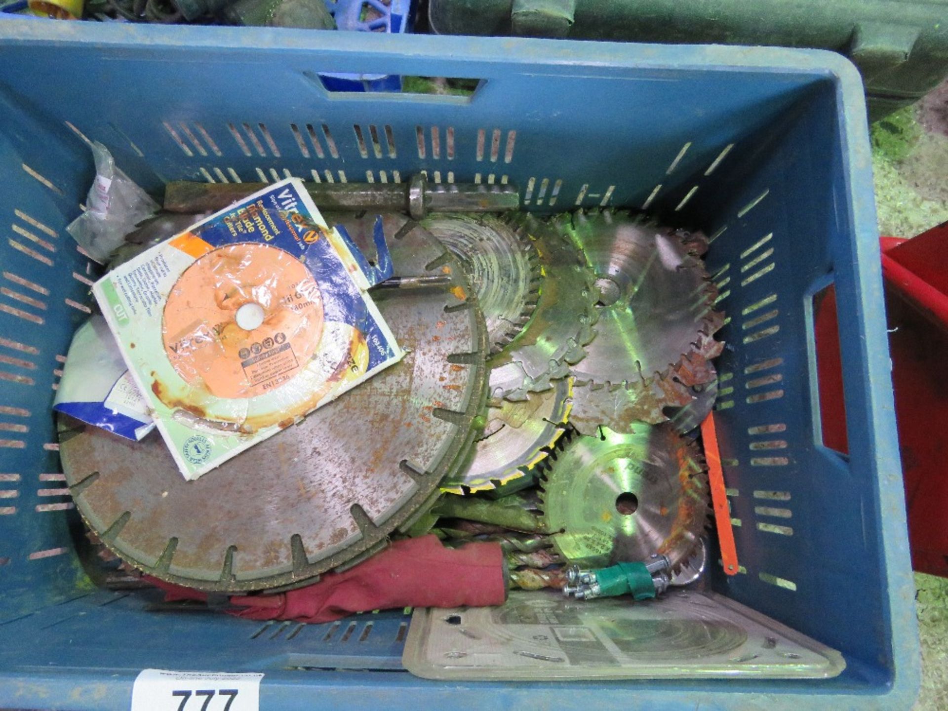 BOX CONTAINING SAW BLADES AND SDS DRILL BITS THIS LOT IS SOLD UNDER THE AUCTIONEERS MARGIN SCHEME, - Image 3 of 4