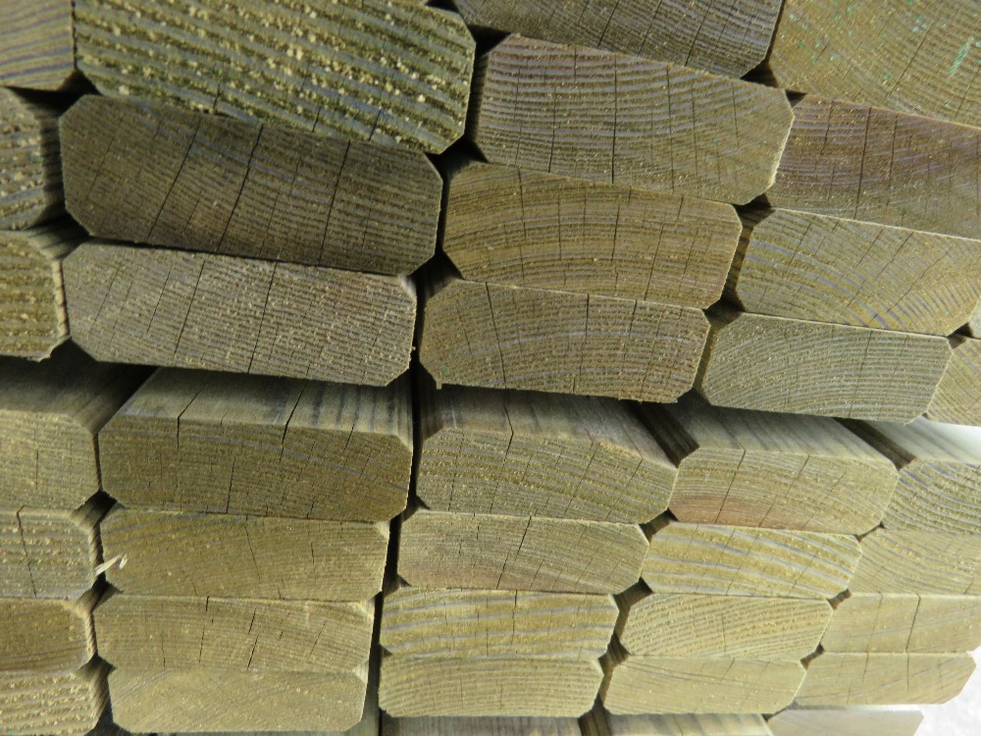 LARGE PACK OF PRESSURE TREATED VENETIAN SLATS FOR FENCING PANELS ETC @ 1.72M LENGTH 45MM WIDE X 17MM - Image 3 of 3