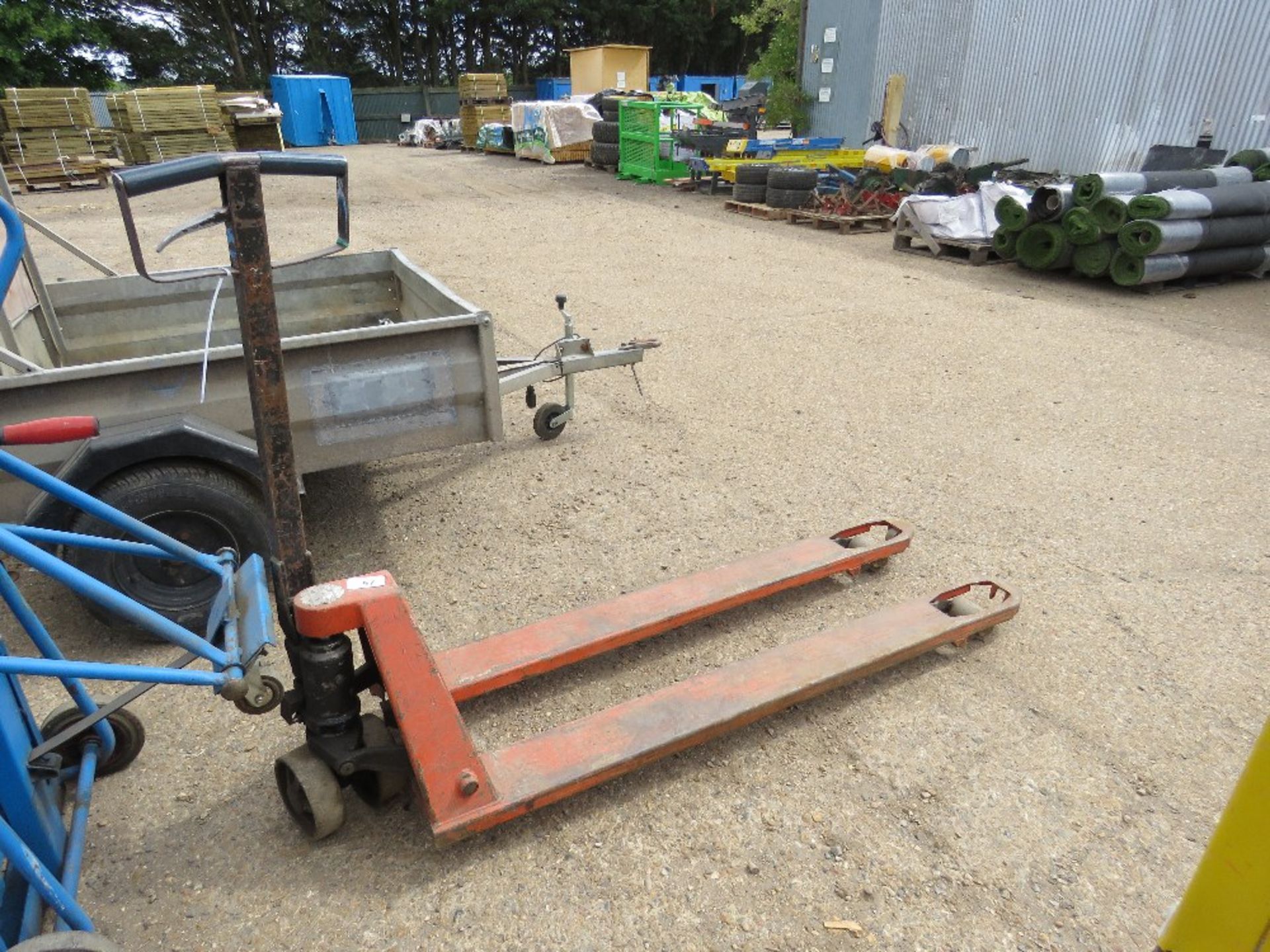 PALLET TRUCK WITH LONG BLADES.