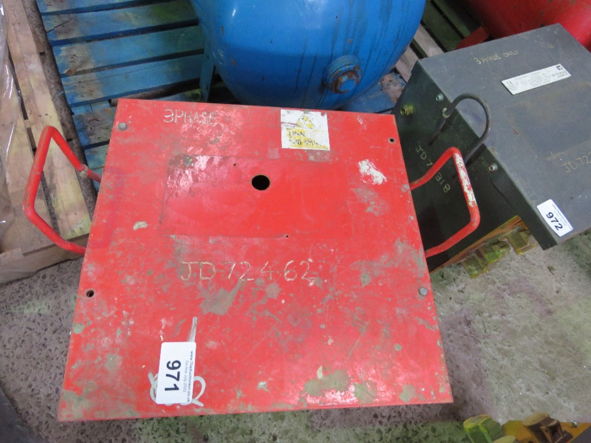 LARGE OUTPUT SITE TRANSFORMER. DIRECT FROM A LOCAL GROUNDWORKS COMPANY AS PART OF THEIR RESTRUCTU
