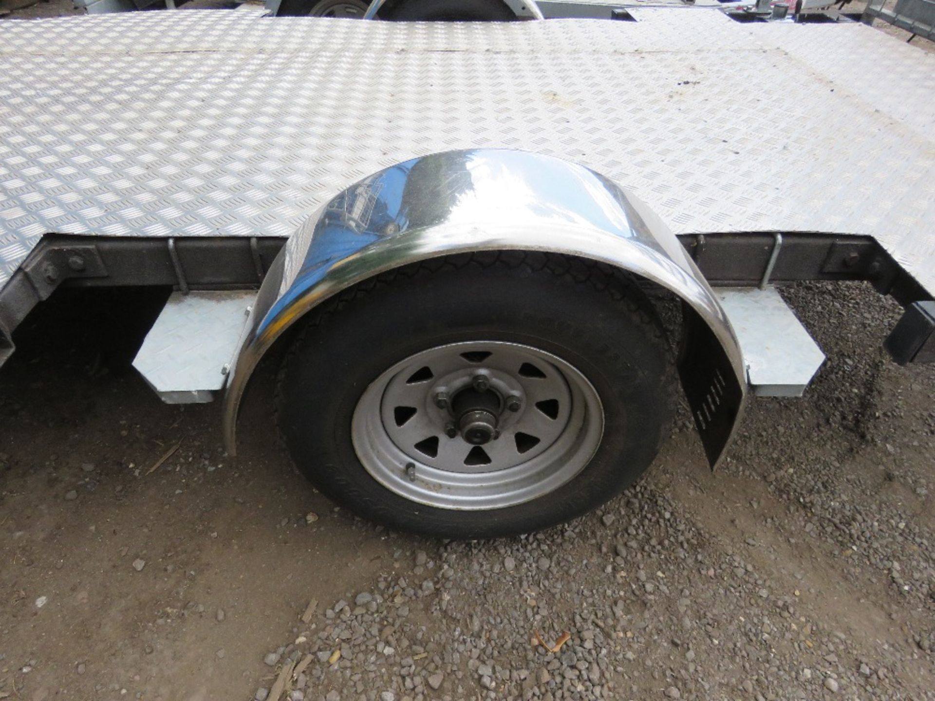 SINGLE AXLED QUAD BIKE / FLAT TRAILER 1.8M WIDE X 2.4M LENGTH BED APPROX. SOURCED FROM LIQUIDATION. - Image 6 of 6