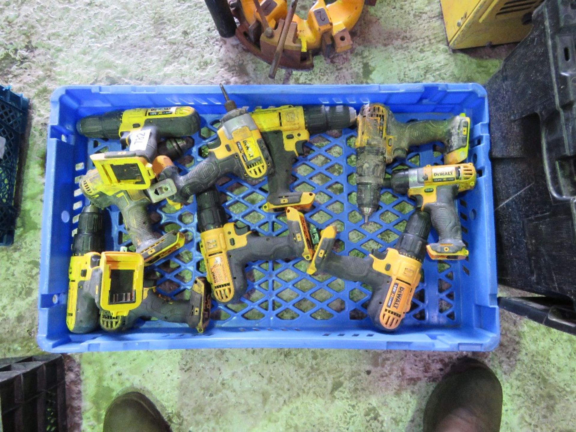 10X DEWALT BATTER DRILL HEADS THIS LOT IS SOLD UNDER THE AUCTIONEERS MARGIN SCHEME, THEREFORE NO VA - Image 2 of 2