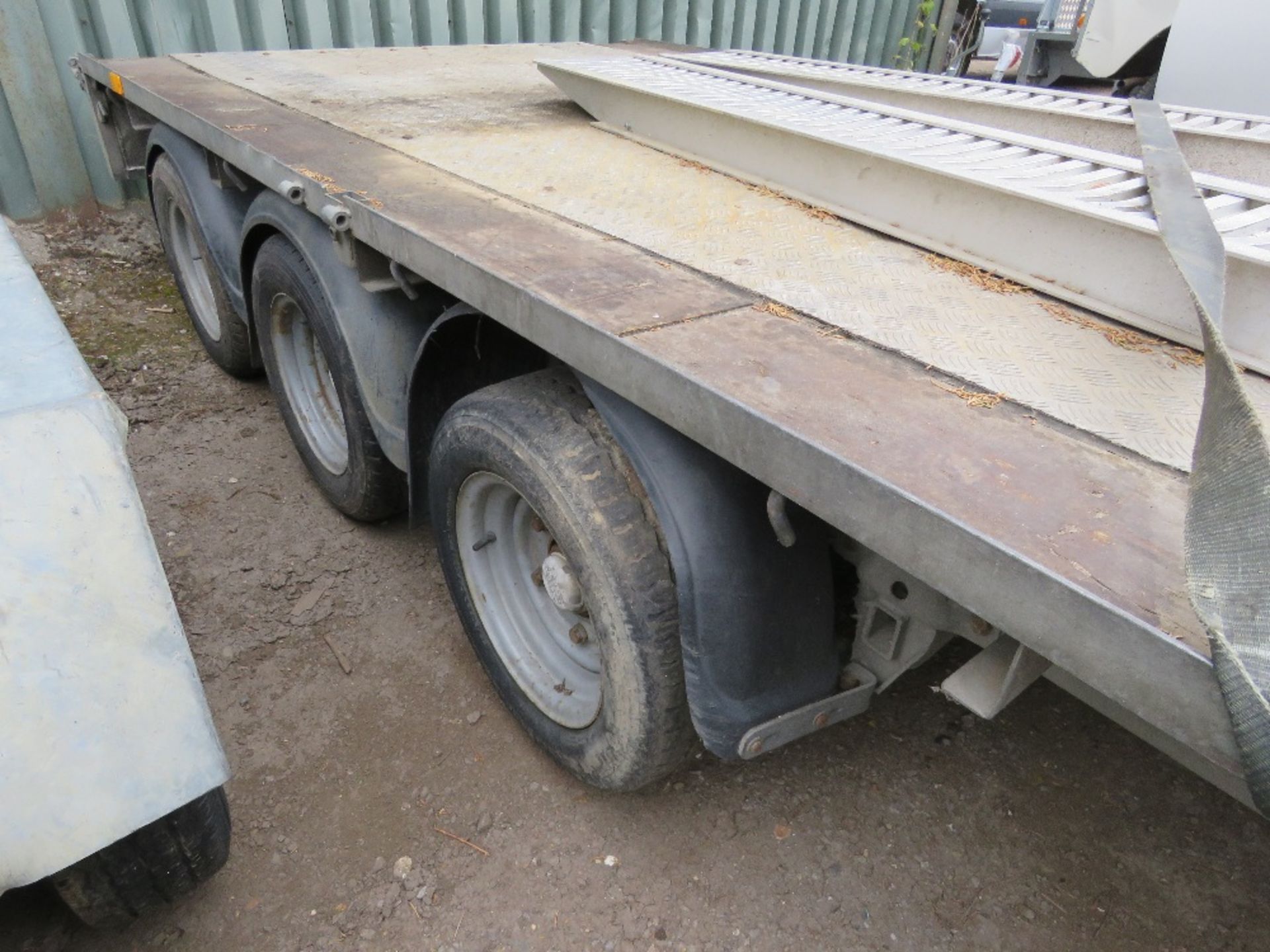 IFOR WILLIAMS LM126G TRIAXLE FLAT BED TRAILER, 12FT LENGTH X 6FT WIDTH, YEAR 2017 APPROX. WITH 8FT R - Image 4 of 7