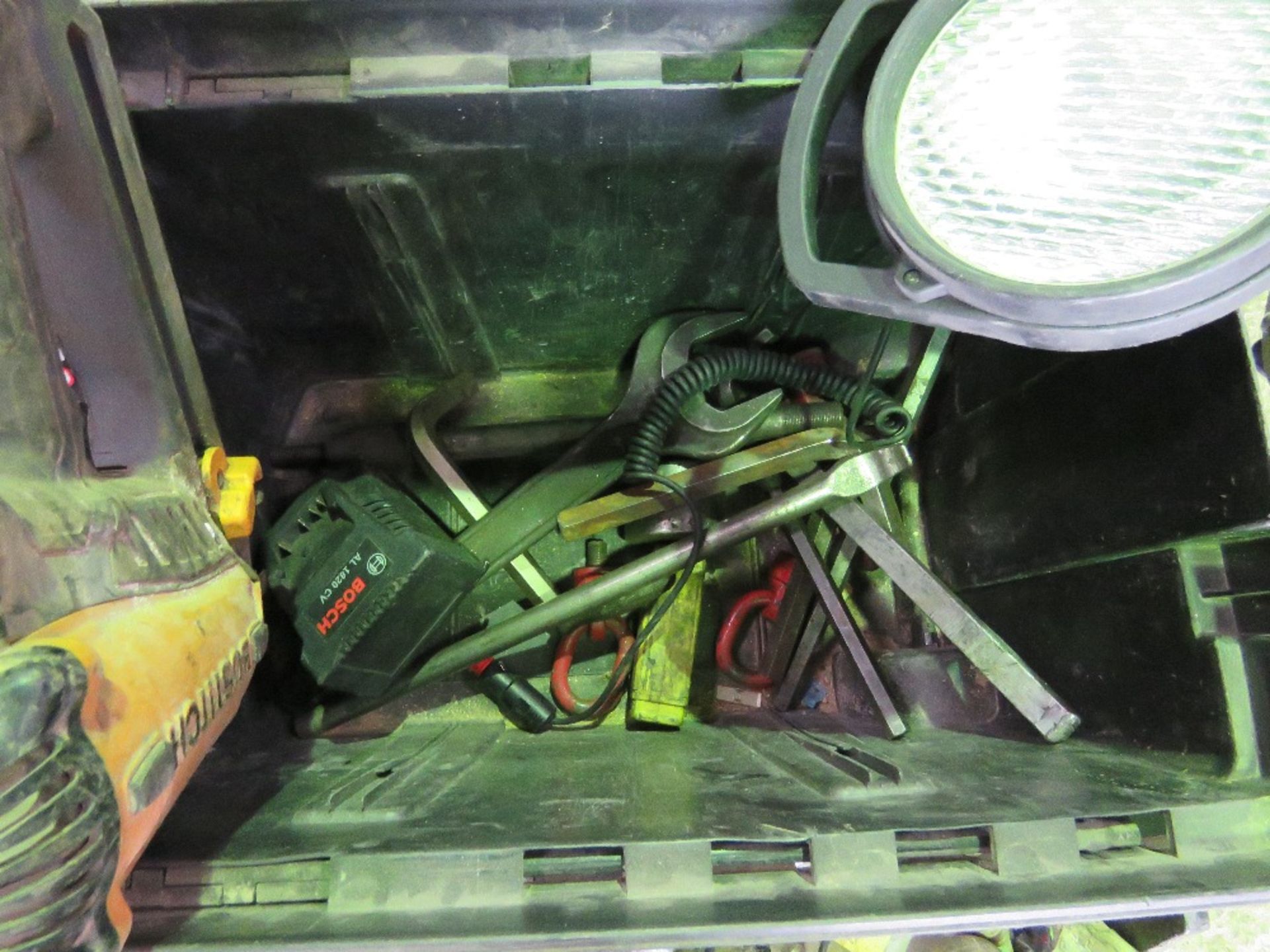 2X BOXES OF ASSORTED POWER TOOLS AND SUNDRIES THIS LOT IS SOLD UNDER THE AUCTIONEERS MARGIN SCHEME, - Image 2 of 6