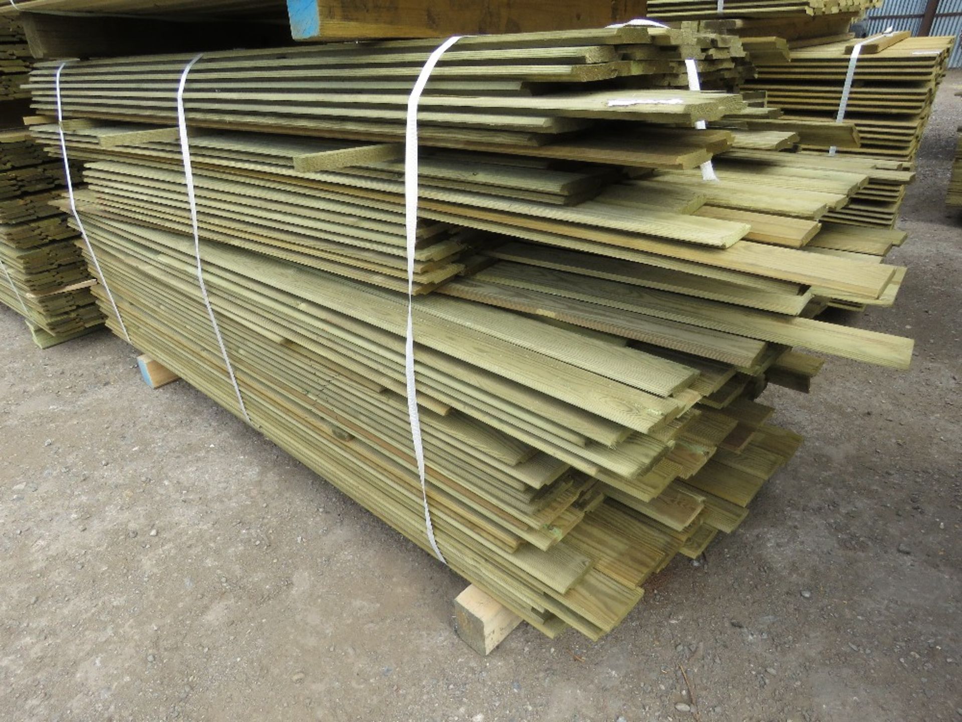 LARGE PACK OF PRESSURE TREATED TIMBER SHIPLAP CLADDING FOR FENCING PANELS ETC MIXED @ 1.1-1.9M LENGT