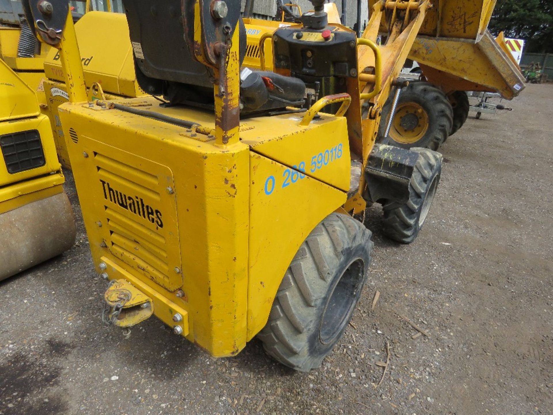 THWAITES 1 TONNE HIGH TIP DUMPER, 2500 REC HOURS. SN:SLCM201ZZ502A6121. WHEN TESTED WAS SEEN TO DRI - Image 6 of 9