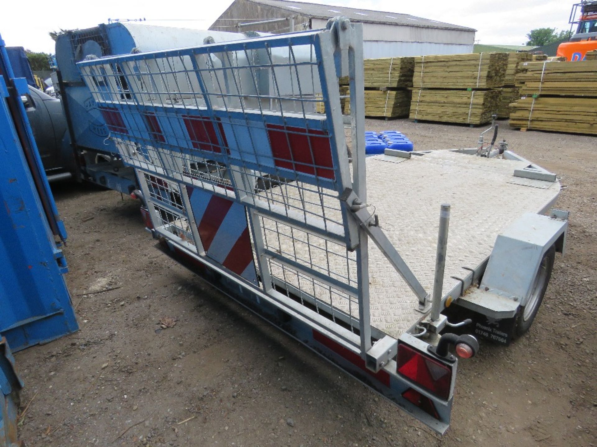 SINGLE AXLED QUAD BIKE / FLAT TRAILER 1.8M WIDE X 2.4M LENGTH BED APPROX. SOURCED FROM LIQUIDATION. - Image 4 of 5