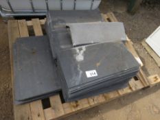 PALLET WITH A QUANTITY OF SLATES.