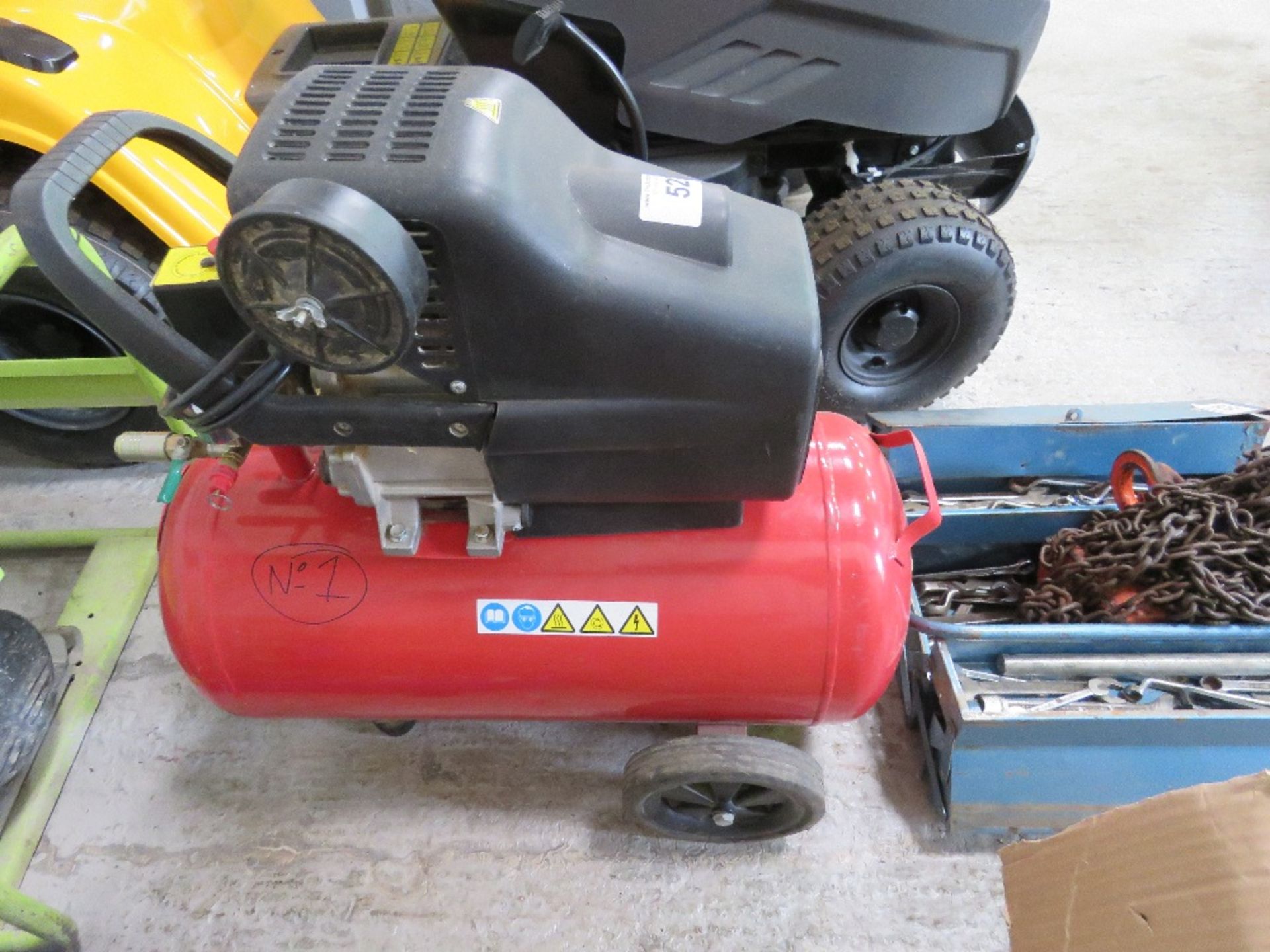 PANTHER 240VOLT MINI COMPRESSOR. THIS LOT IS SOLD UNDER THE AUCTIONEERS MARGIN SCHEME, THEREFORE NO