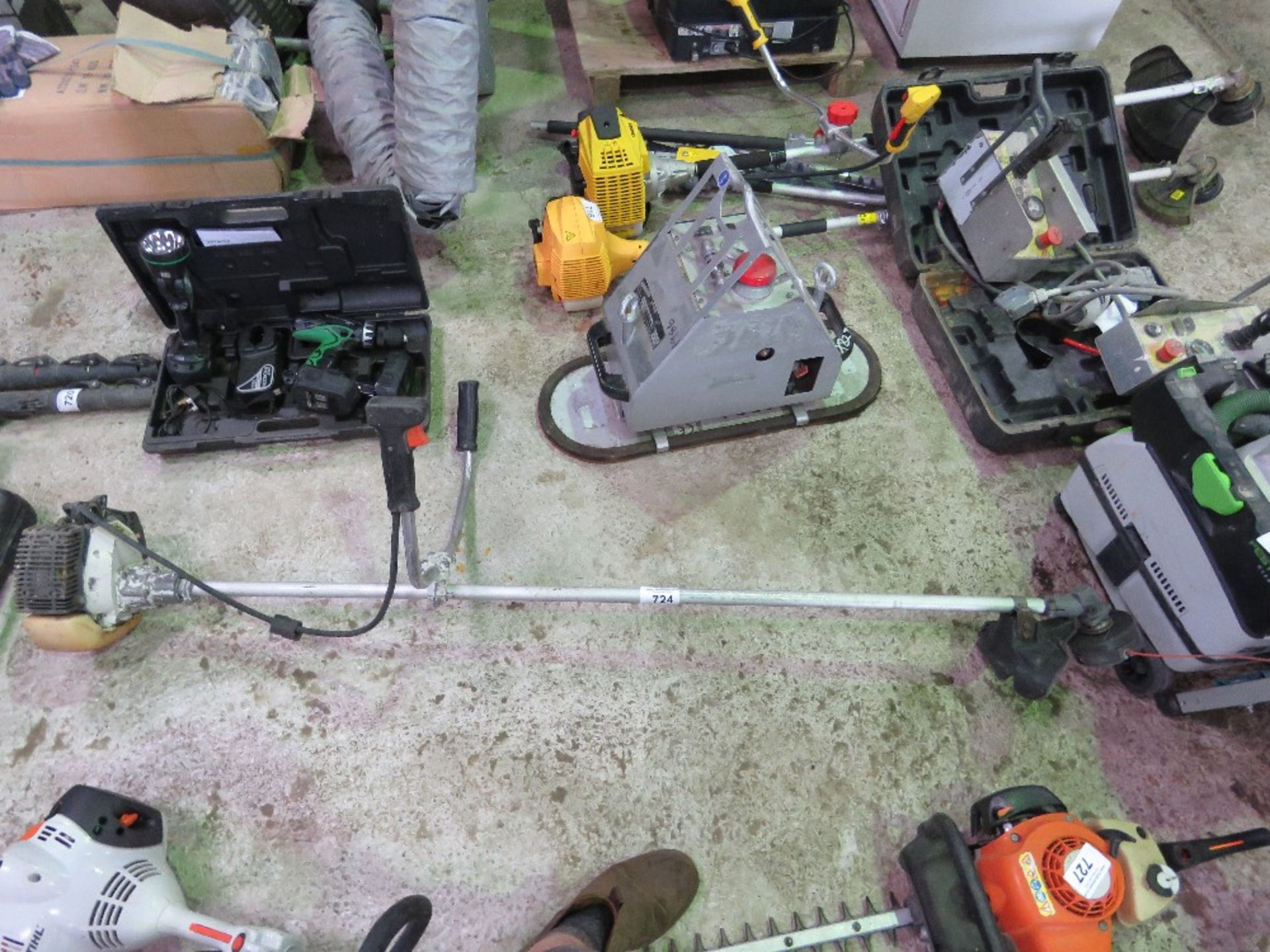 STIHL F586 STRIMMER THIS LOT IS SOLD UNDER THE AUCTIONEERS MARGIN SCHEME, THEREFORE NO VAT WILL BE