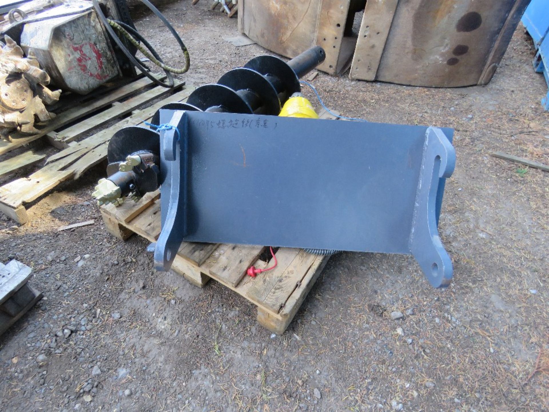 POST HOLE BORER TO FIT SKID STEER LOADER/WHEELED LOADER OR COULD BE ADAPTED FOR EXCAVATOR. HEAVY DUT - Image 2 of 3