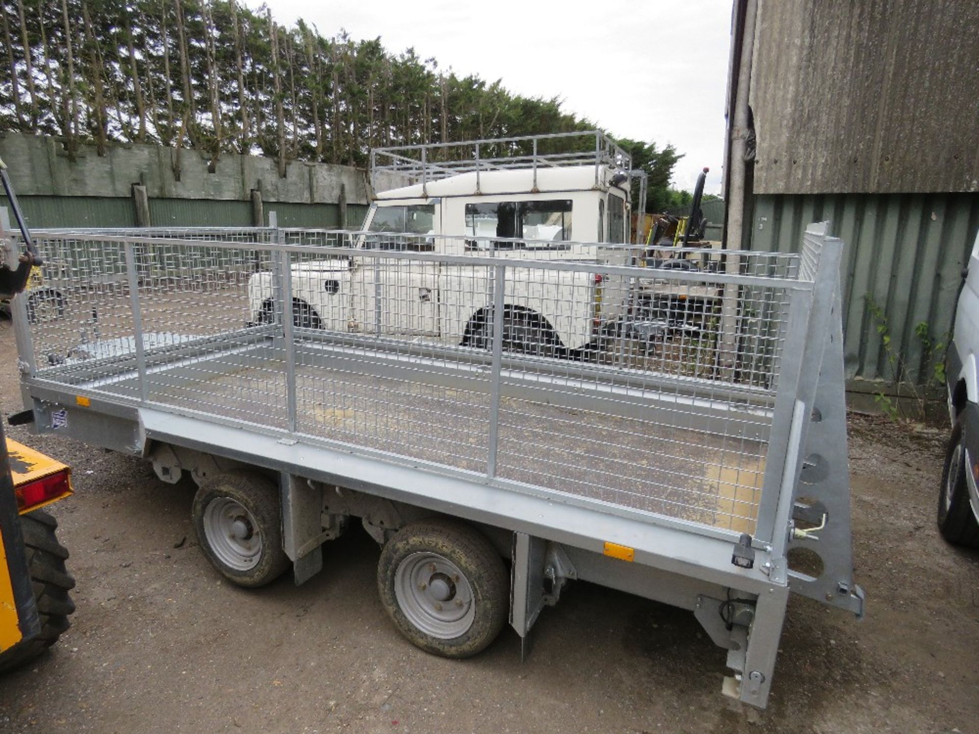 IFOR WILLIAMS GX126 TRAILER WITH MESH CAGE SIDES AND DROP REAR RAMP. WITH HITCH KEY AND DELIVERY PAC - Image 3 of 9