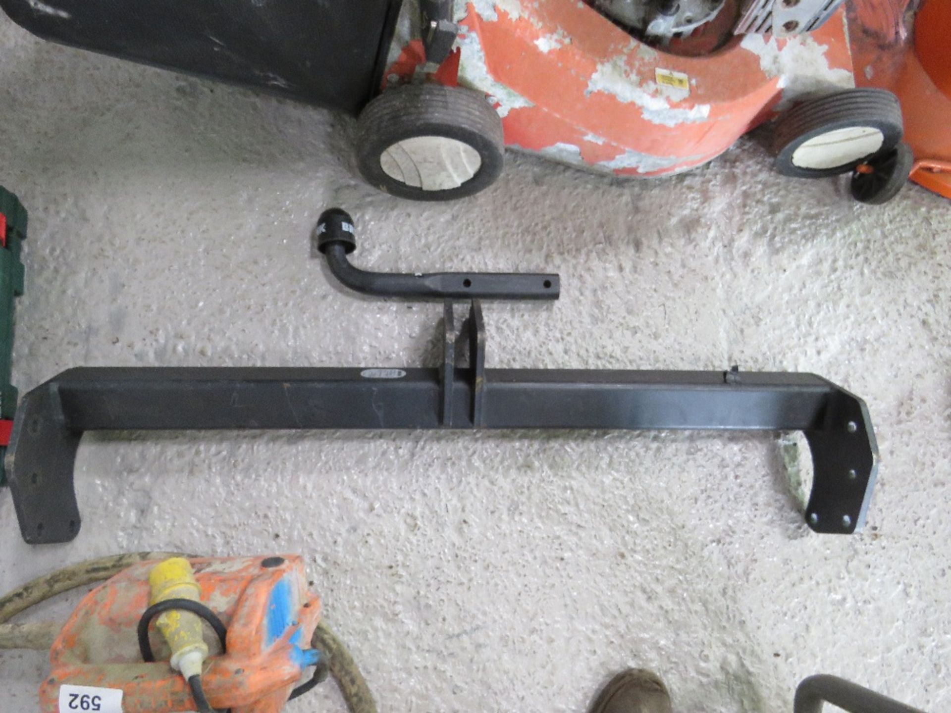 BRINK TOW BAR ASSEMBLY, BELIEVED SUITABLE FOR NAVARA TRUCK. - Image 2 of 3