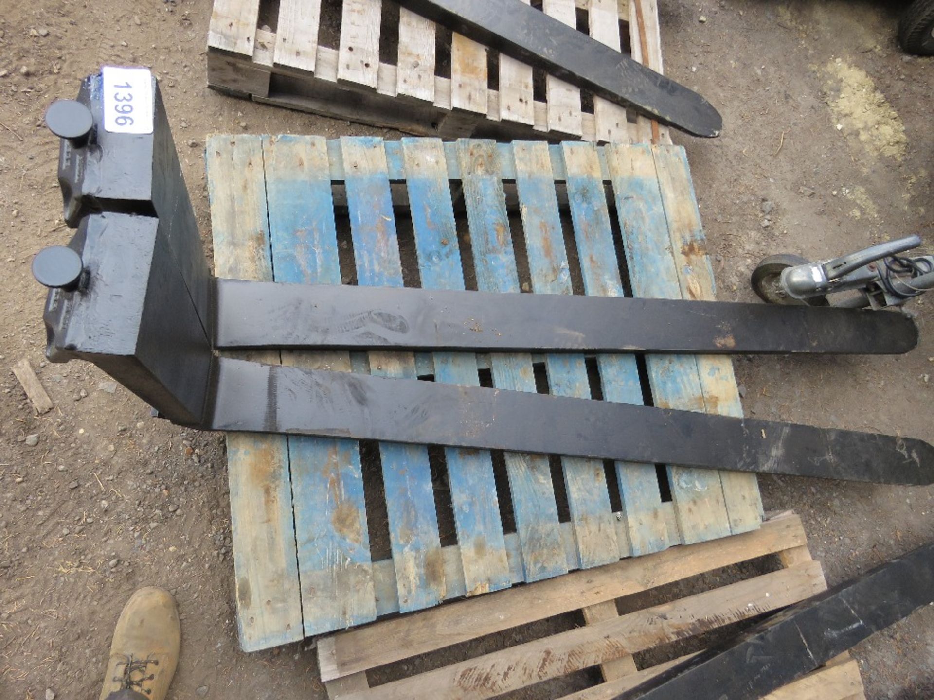 PAIR OF USED FORKLIFT TINES, 20" CARRIAGE, 1.8M LENGTH APPROX.