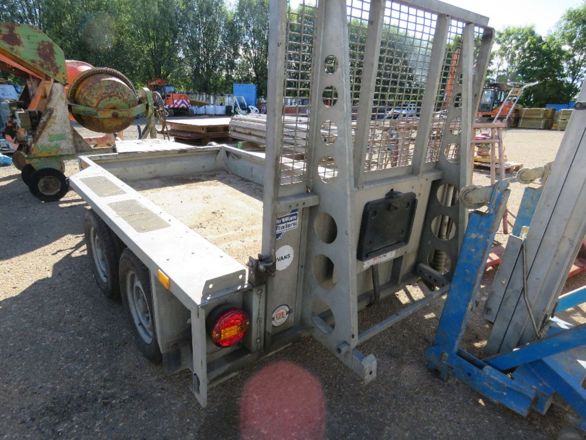 IFOR WILLIAMS GX84 MINI DIGGER TRAILER, 8FT X 4FT WITH DROP REAR RAMP, YEAR 2017 APPROX. SN:SCKD000 - Image 4 of 5