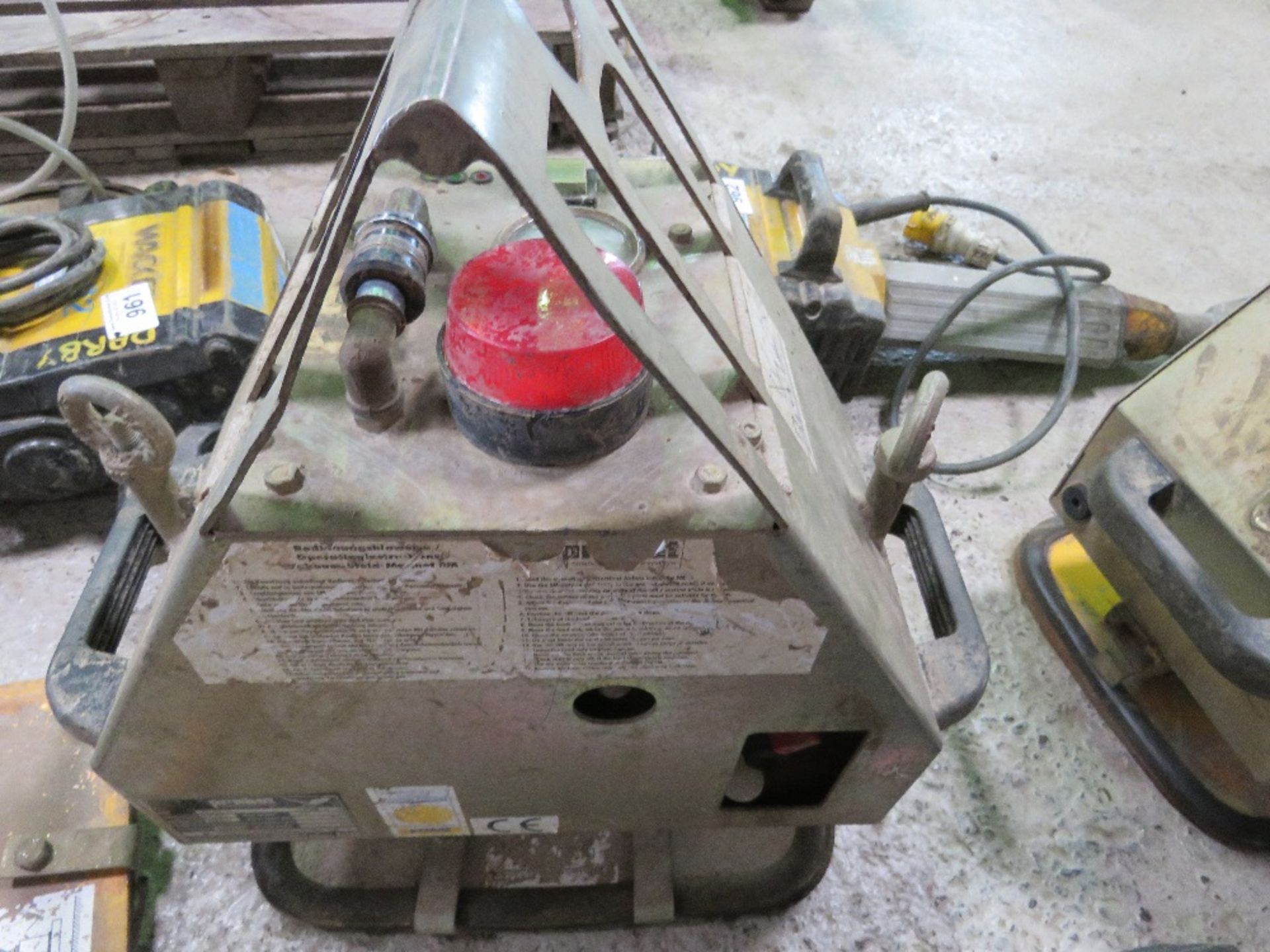 PROBST SUCTION KERB LIFTER FOR EXCAVATOR. DIRECT FROM A LOCAL GROUNDWORKS COMPANY AS PART OF THEI - Image 2 of 2