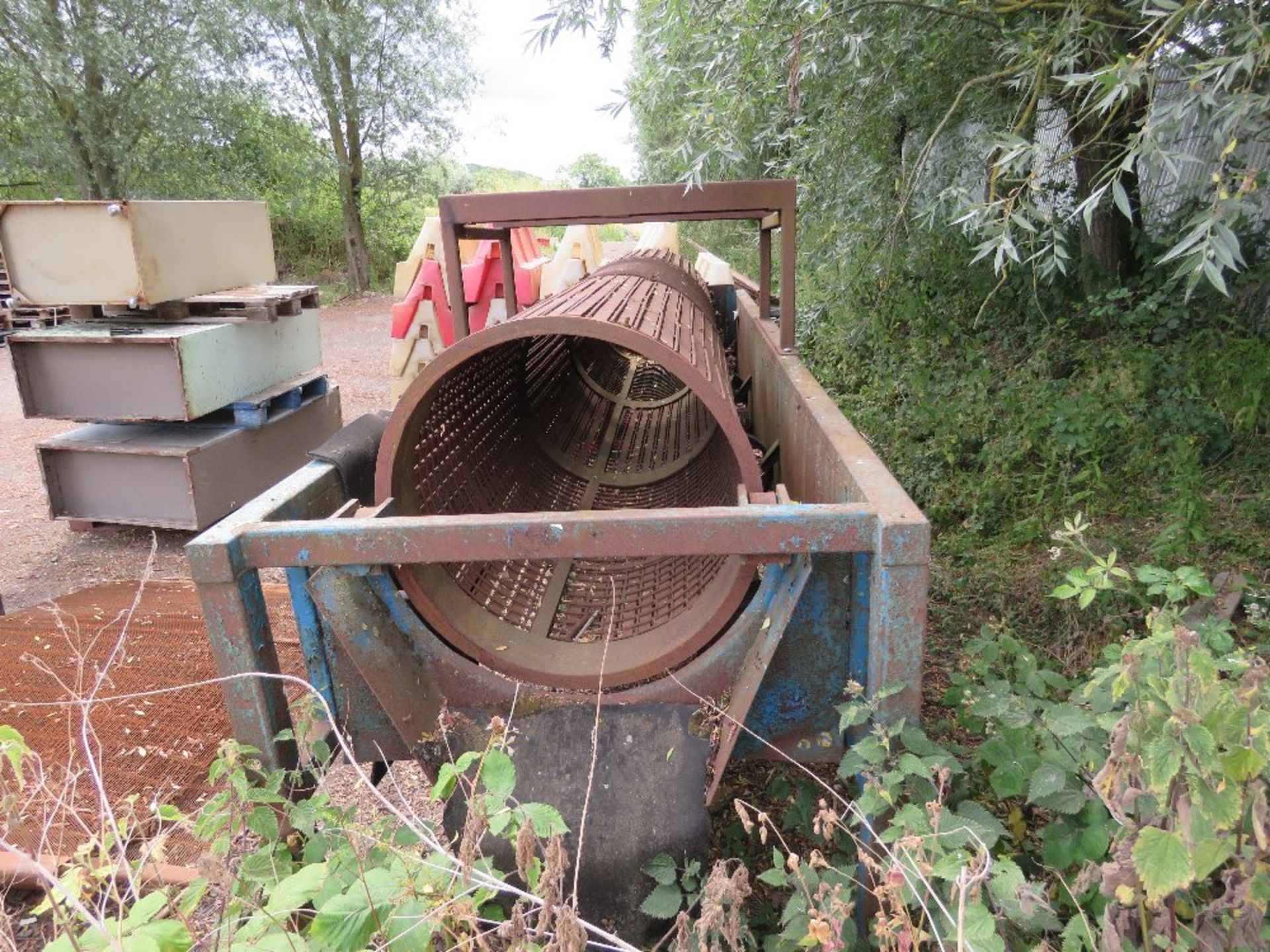 ROTARY BARREL SCREEN/WASHING PLANT, ELECTRIC POWERED, 13FT LENGTH APPROX. HAS BEEN SEEN TO RUN AND D - Image 6 of 6