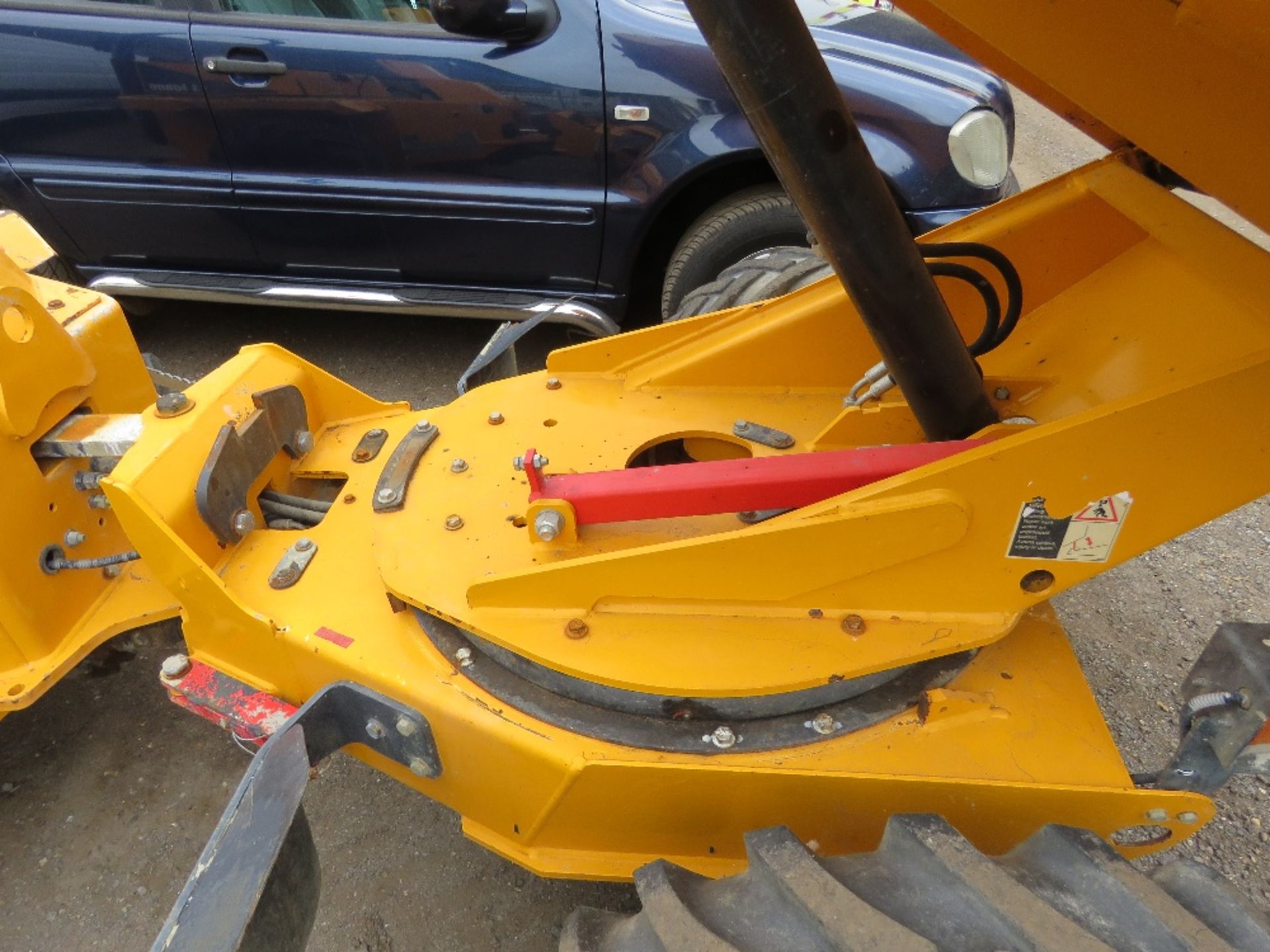 THWAITES 3 TONNE SWIVEL SKIP DUMPER, YEAR 2017 BUILD, 1497 REC HOURS. SN:SLCM573Z1711D7467. WHEN TE - Image 9 of 11