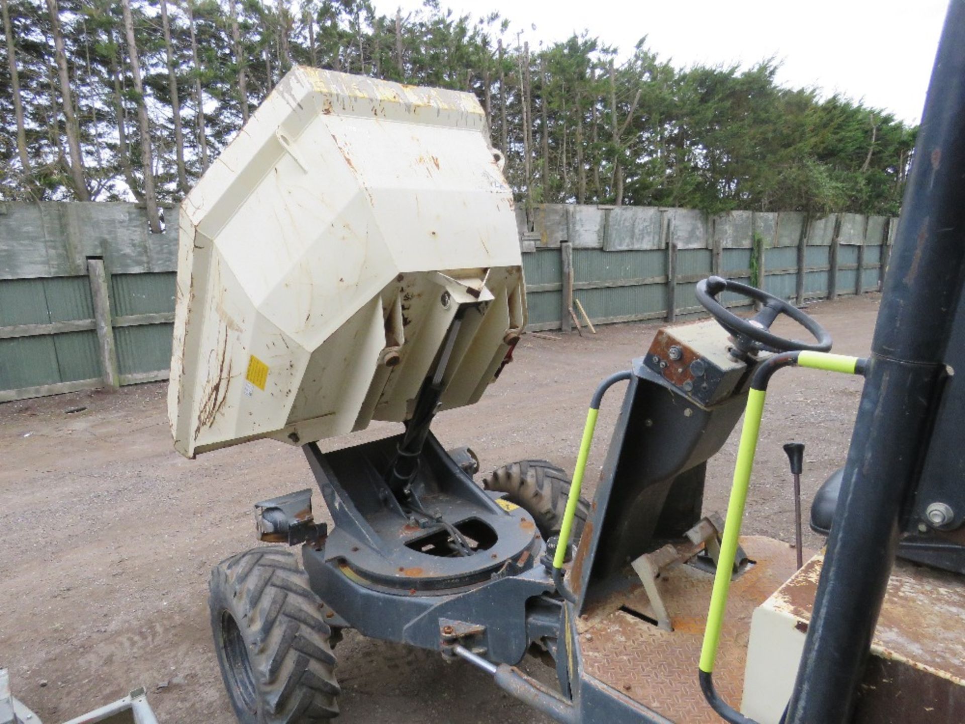 TEREX TA3 3 TONNE SWIVEL SKIP DUMPER, YEAR 2015 BUILD, 1190 REC HOURS. SN:SLBDDDKOEF6PB7528. WHEN TE - Image 10 of 11