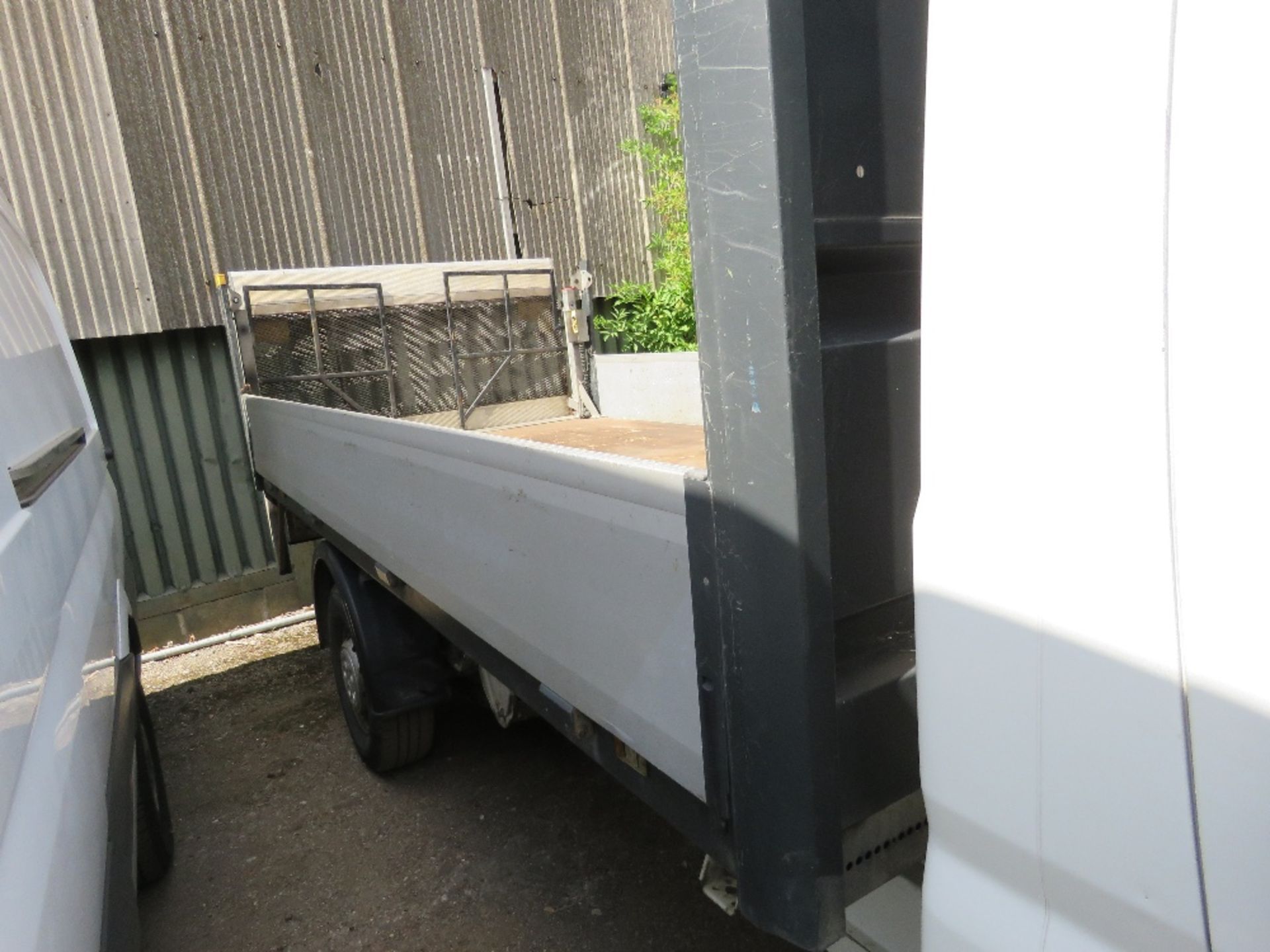 CITROEN RELAY DROPSIDE PICKUP TRUCK REG:BK67 LHB. EURO 6. WITH V5. REAR TAIL LIFT. 13FT BODY APPROX. - Image 9 of 11