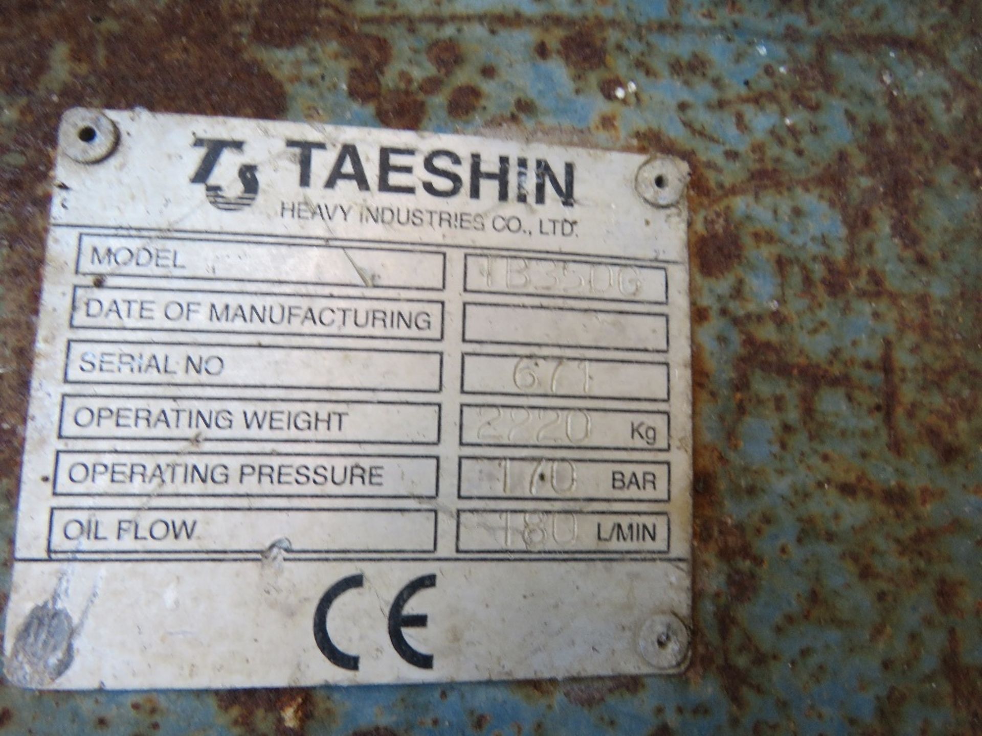TAESHIN TB350G EXCAVATOR BREAKER ON 80MM PINS. 2220KG OPERATING WEIGHT. SN:671. THIS LOT IS SOLD UND - Image 4 of 5