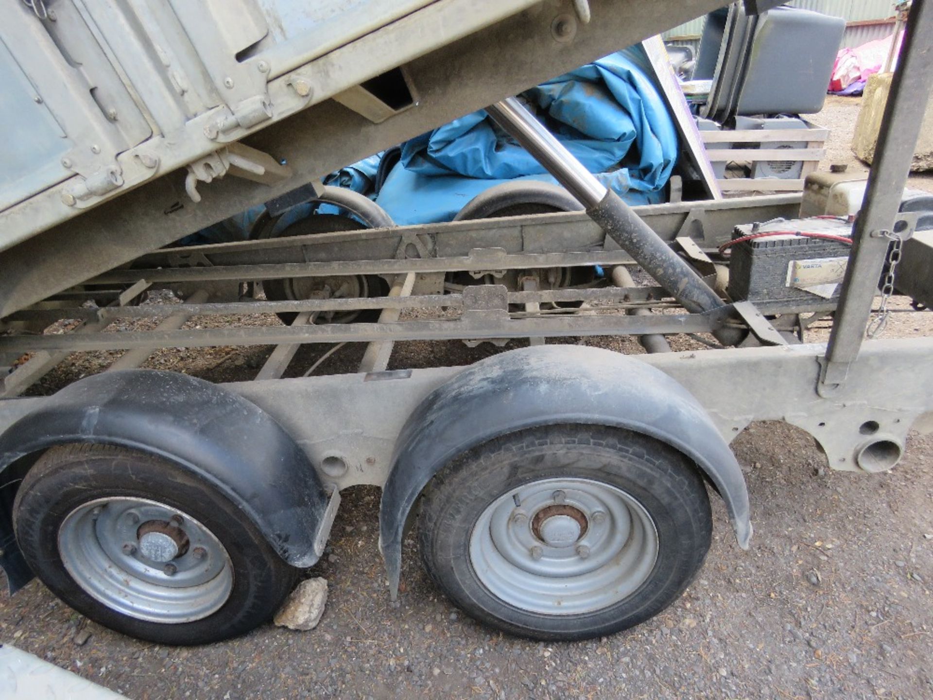 IFOR WILLIAMS TT3017-352 TIPPING TRAILER, 3500KG RATED WITH MESH SIDES. SN: SCKD00000H0714699. WHEN - Image 3 of 8