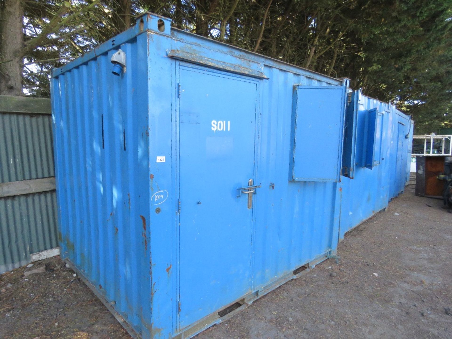 SECURE SITE OFFICE WITH KEY. 10FT X 8FT APPROX. SO11.