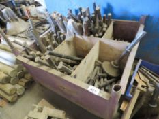 STILLAGE LARGE SIZED BREAKER POINTS/STEELS. LOT LOCATION: SS13 1EF, BASILDON, ESSEX.