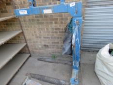 SET OF CONQUIP CRANE FORKS WITH A LOAD NET. LOT LOCATION: SS13 1EF, BASILDON, ESSEX.