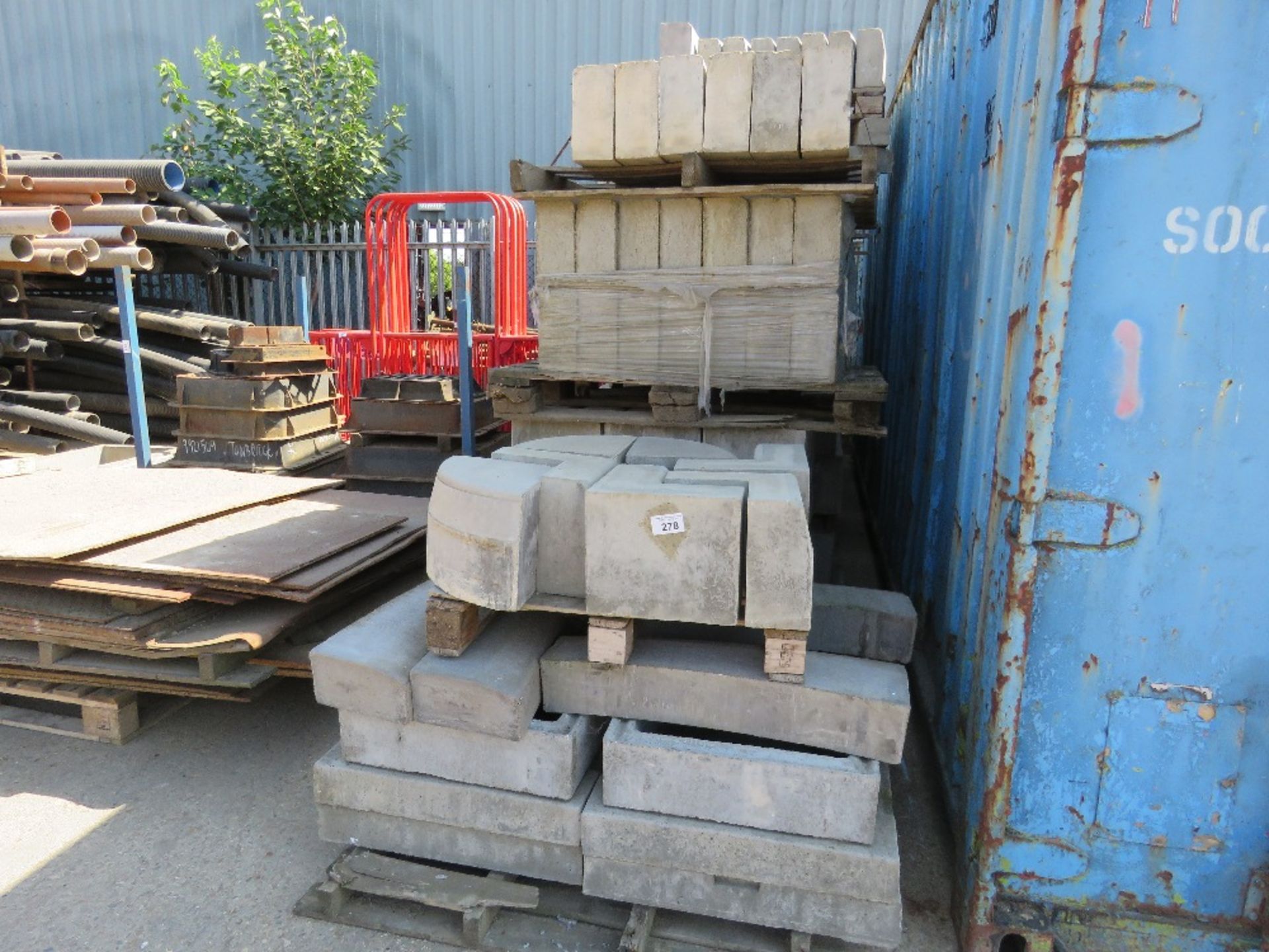 6 STACKS OF PALLETISED CONCRETE KERBS. LOT LOCATION: SS13 1EF, BASILDON, ESSEX. - Image 2 of 7
