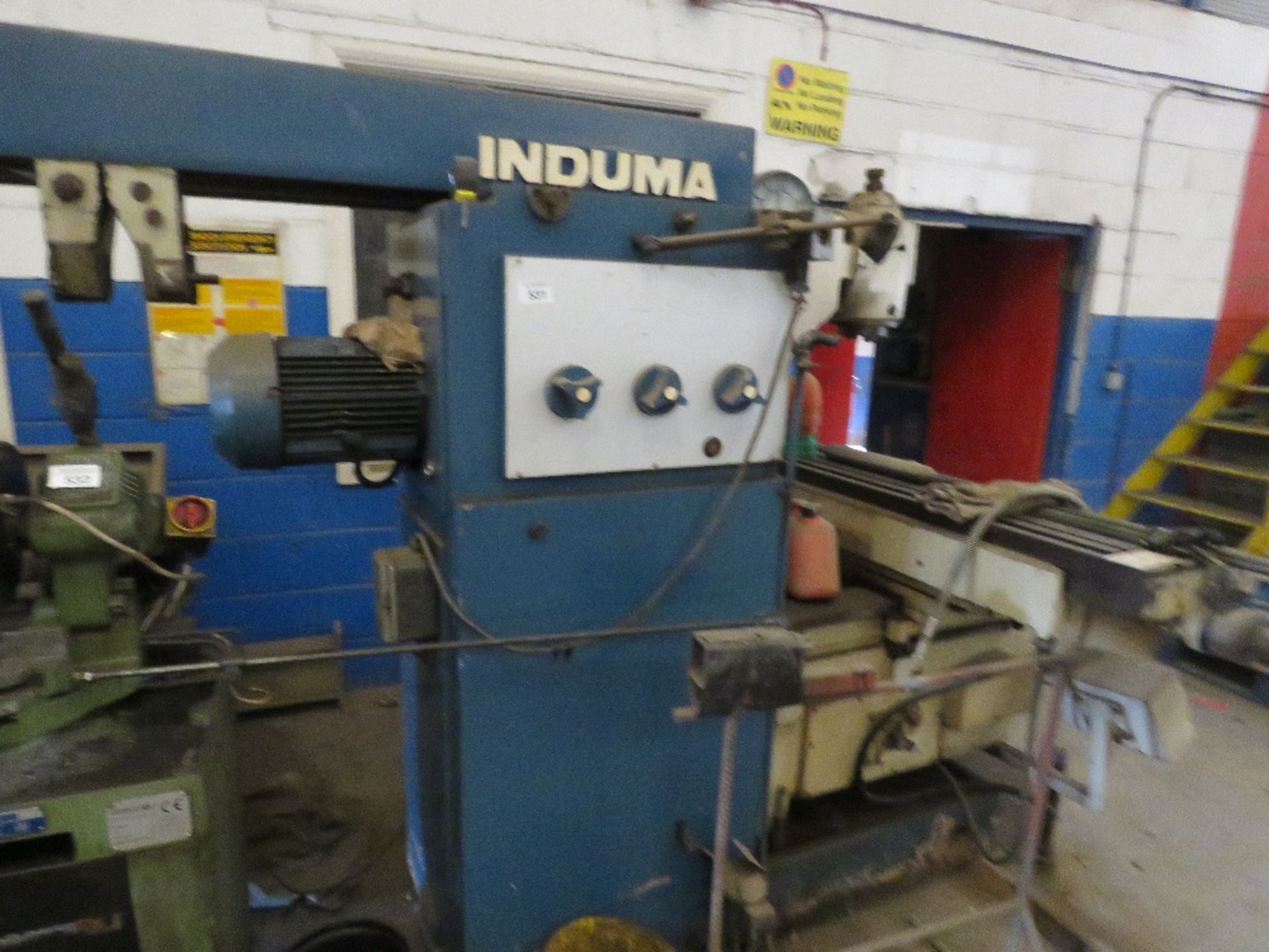 INDUMA UNIVERSAL MILLING MACHINE. LOT LOCATION: SS13 1EF, BASILDON, ESSEX. THIS LOT IS SOLD UNDER - Image 3 of 10