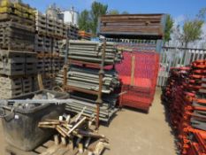 LARGE QUANTITY OF K GUARD SCAFFOLD SAFETY EQUIPMENT INCLUDING 6 X STILLAGES OF MESH GUARDS PLUS TUB