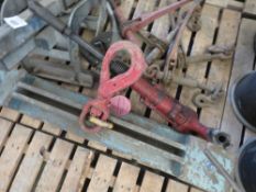 KERB LIFTER PLUS FORKLIFT HOOK ATTACHMENT AND TIE DOWN RATCHETS. LOT LOCATION: SS13 1EF, BASILDON,