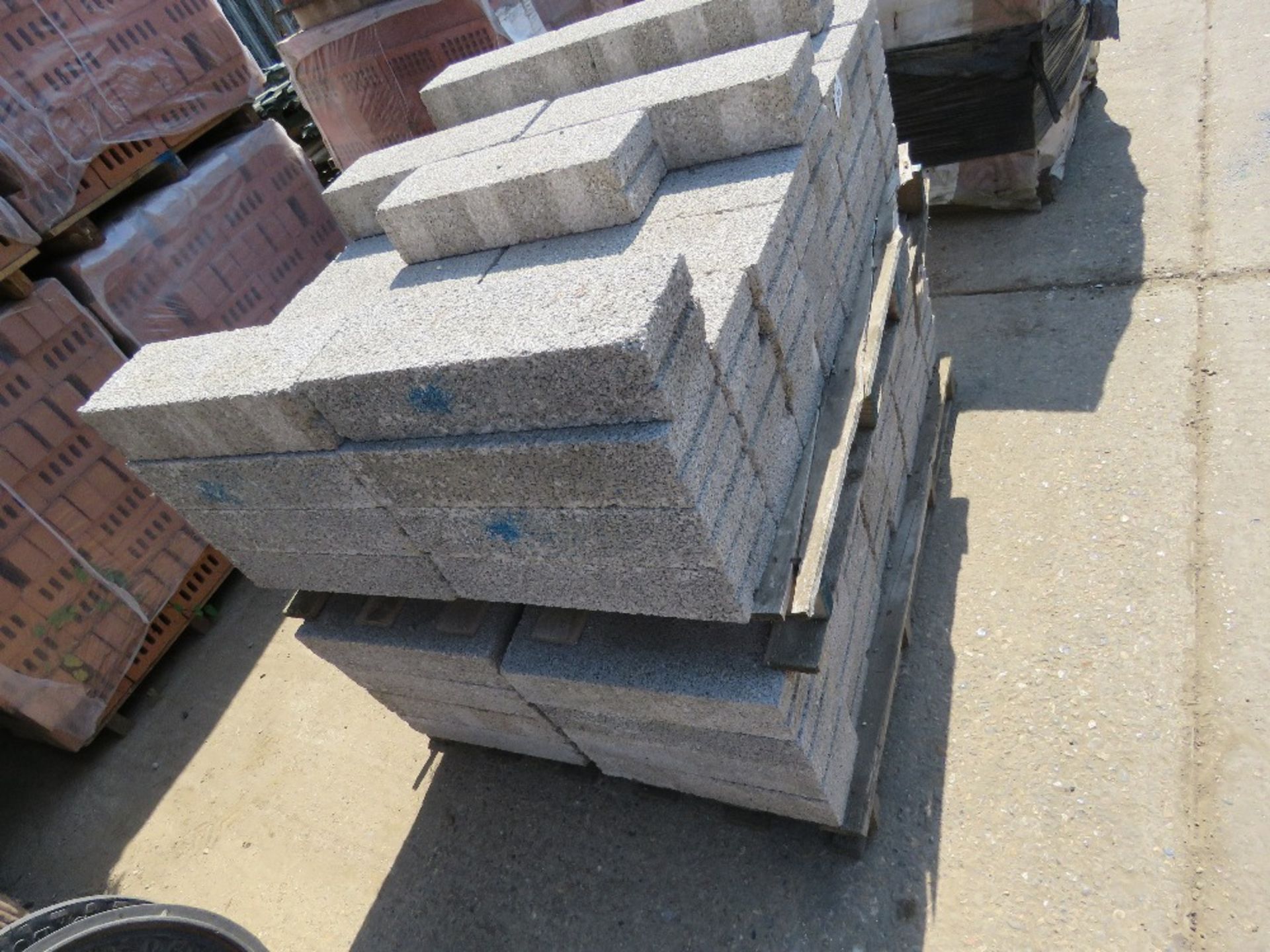 2 X PALLETS OF CONCRETE BLOCKS. LOT LOCATION: SS13 1EF, BASILDON, ESSEX. - Image 2 of 3