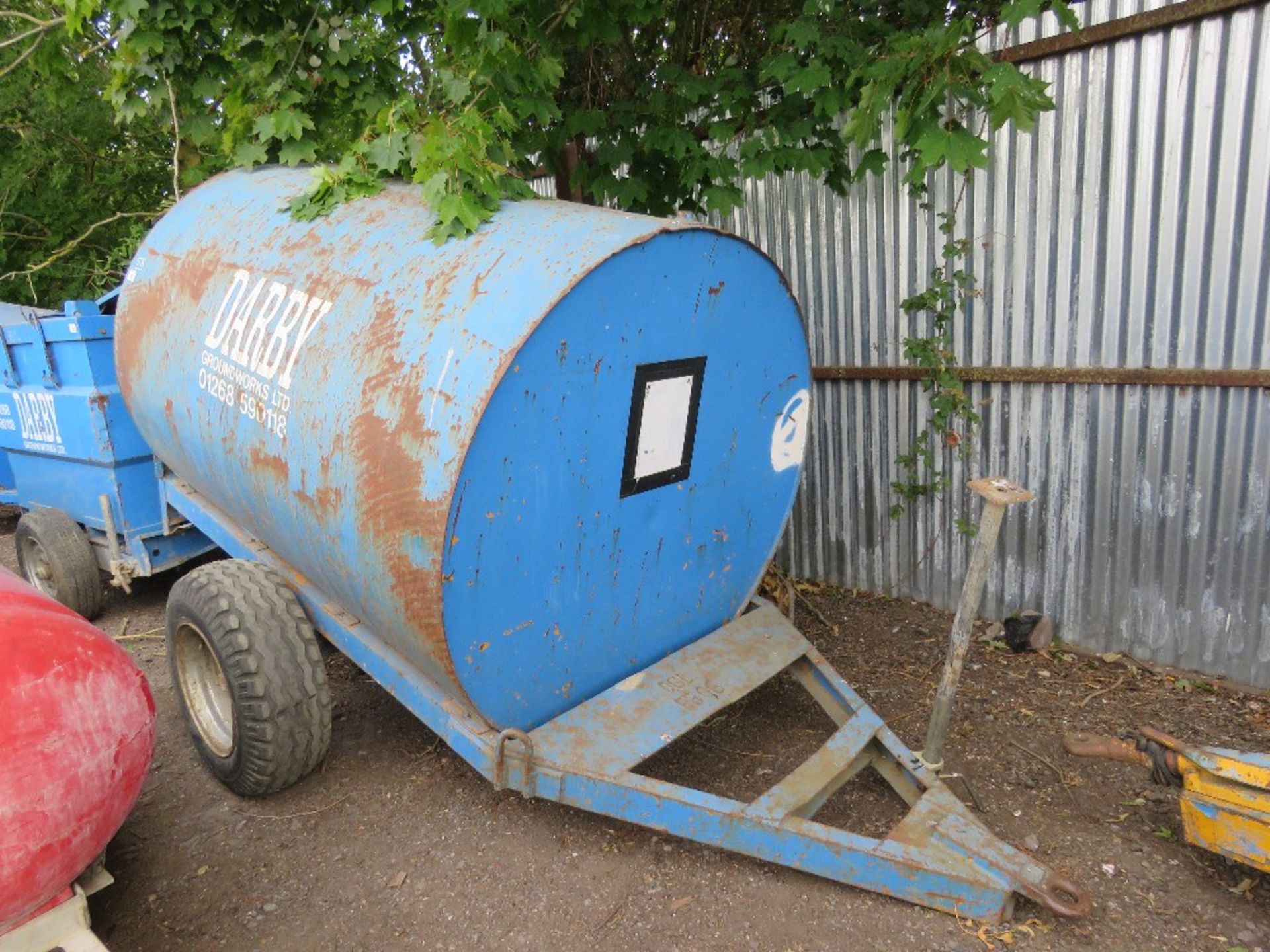 TRAILER ENGINEERING 500 GALLON CAPACITY BUNDED BOWSER WITH PUMP AND HOSE AND GUN. PN:FB06. LOT LOC