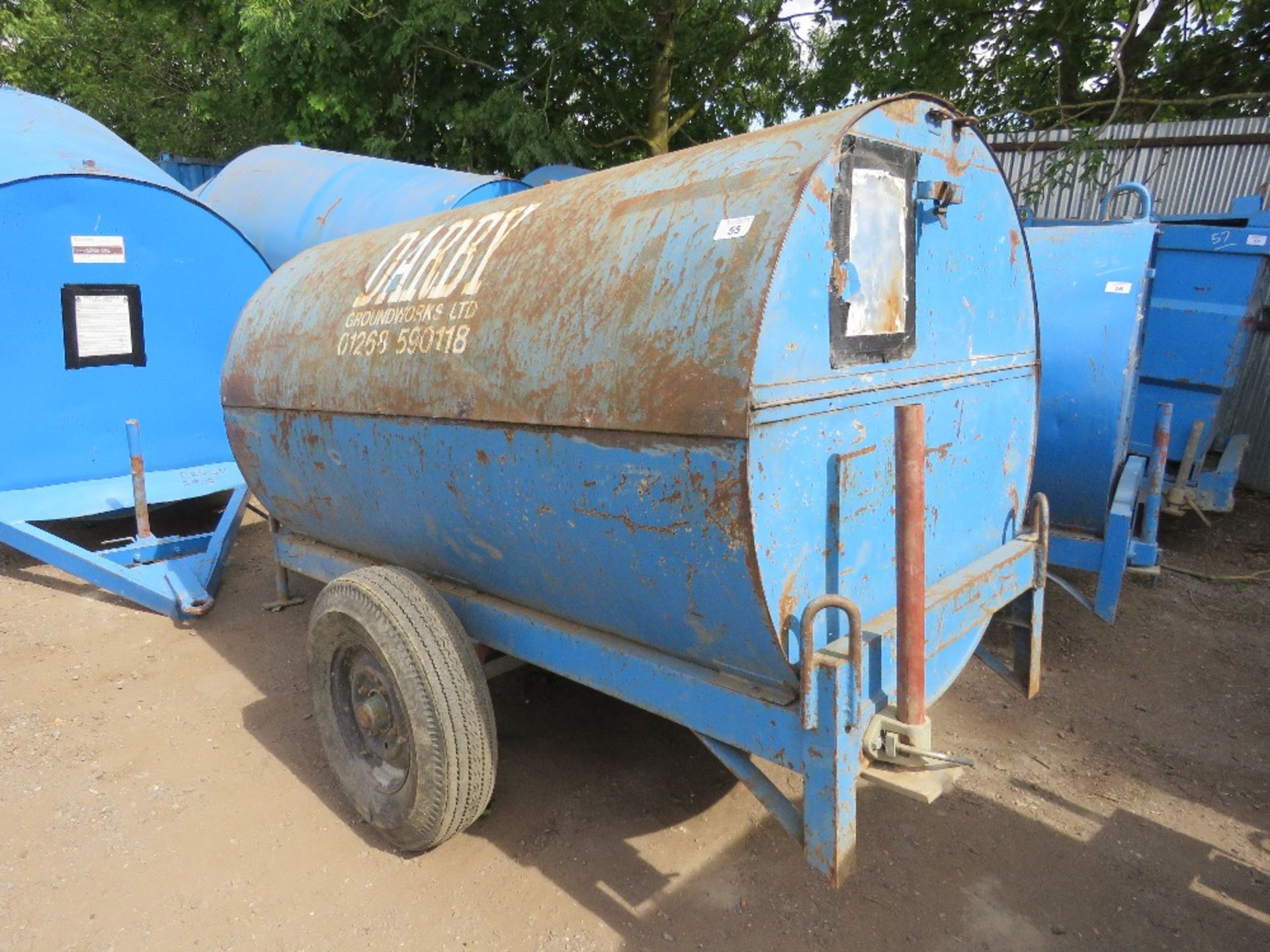 TRAILER ENGINEERING 250 GALLON / 1100 LITRE SINGLE AXLED BUNDED DIESEL BOWSER WITH HAND PUMP, HOSE A - Image 6 of 6