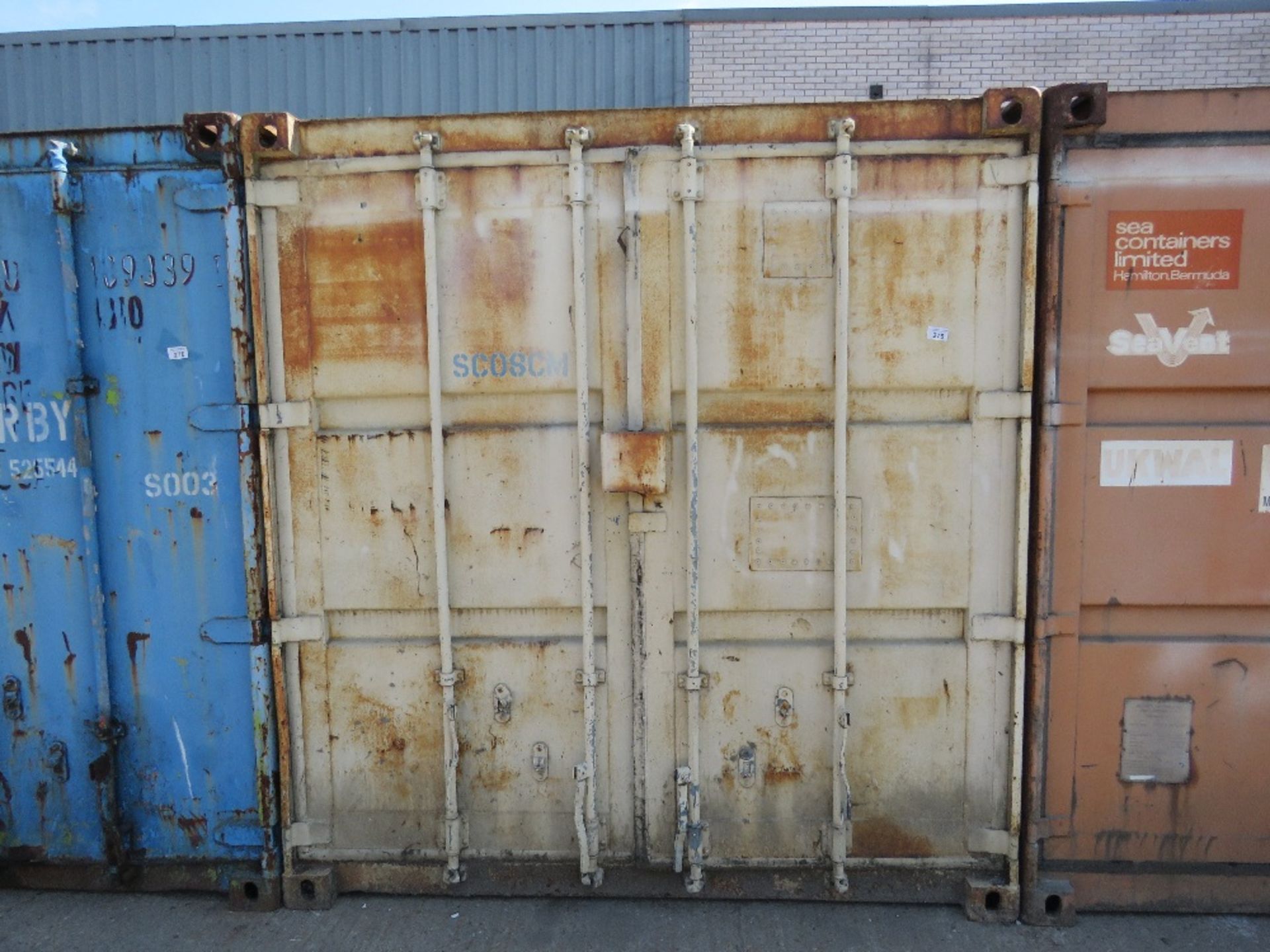 STEEL STORAGE CONTAINER, 20FT LENGTH. SOLD WITH CONTENTS AS SHOWN. LOT LOCATION: SS13 1EF, BASILDON,