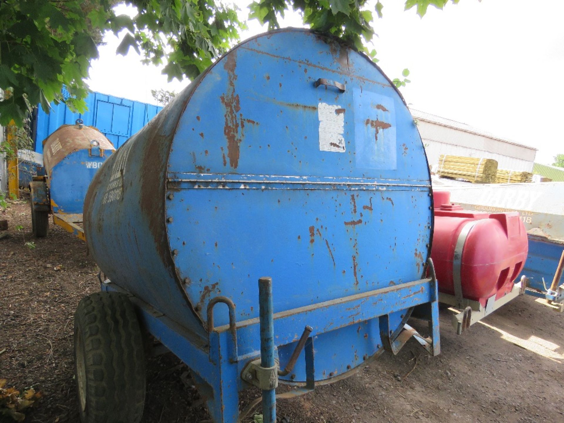 TRAILER ENGINEERING 500 GALLON CAPACITY BUNDED BOWSER WITH PUMP AND HOSE AND GUN. PN:FB06. LOT LOC - Image 6 of 6