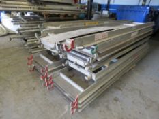 STACK OF 18 X LONG LENGTH SCAFFOLD TOWER BOARDS. LOT LOCATION: SS13 1EF, BASILDON, ESSEX.