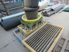 ASSORTED DRIP TRAYS AND CONTAINERS. LOT LOCATION: SS13 1EF, BASILDON, ESSEX.