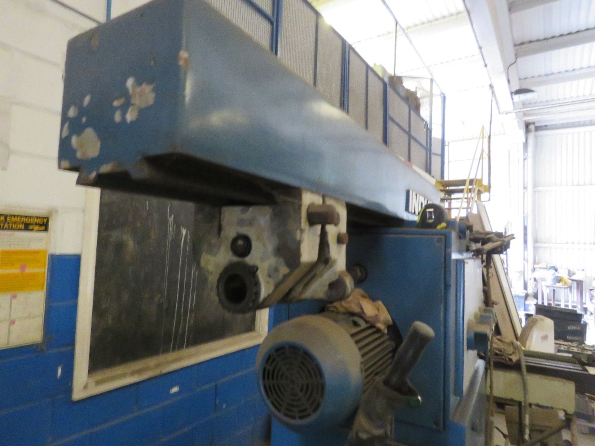 INDUMA UNIVERSAL MILLING MACHINE. LOT LOCATION: SS13 1EF, BASILDON, ESSEX. THIS LOT IS SOLD UNDER - Image 6 of 10